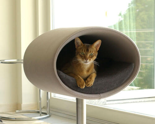 Tiragraffi-gatto-lusso-esclusiva-Rondo-Stand-pet-interiors